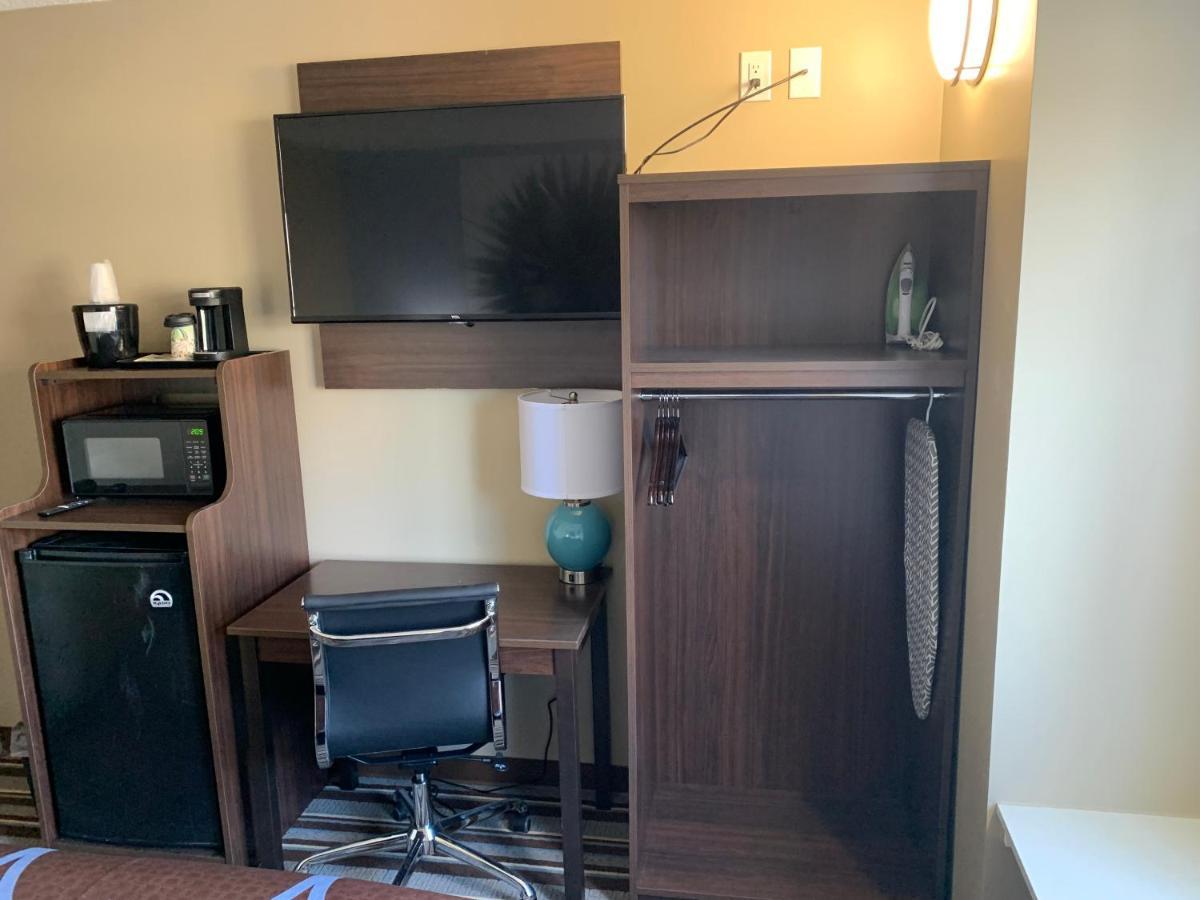 Super 8 By Wyndham Joliet Ξενοδοχείο Εξωτερικό φωτογραφία