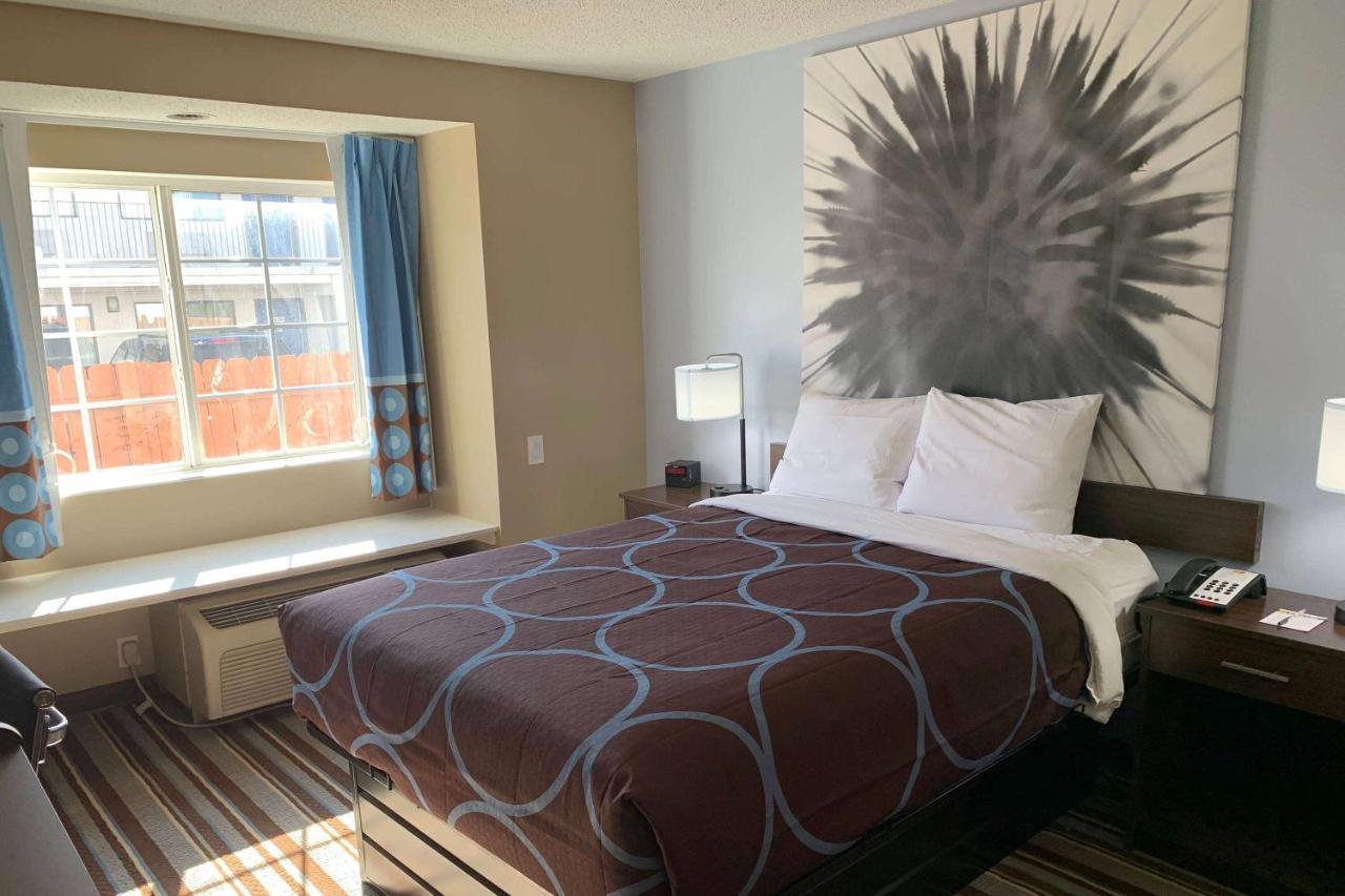 Super 8 By Wyndham Joliet Ξενοδοχείο Εξωτερικό φωτογραφία