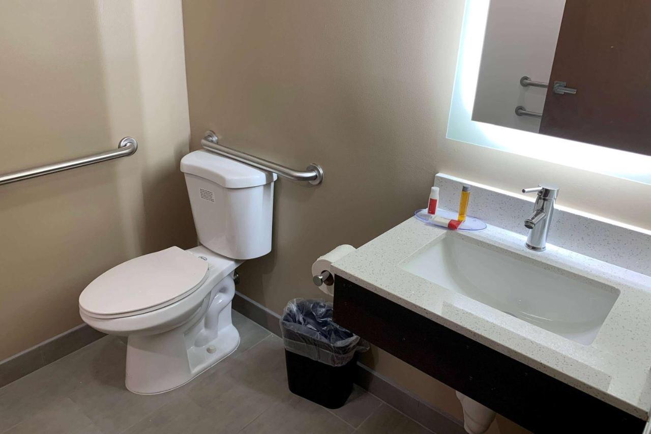 Super 8 By Wyndham Joliet Ξενοδοχείο Εξωτερικό φωτογραφία