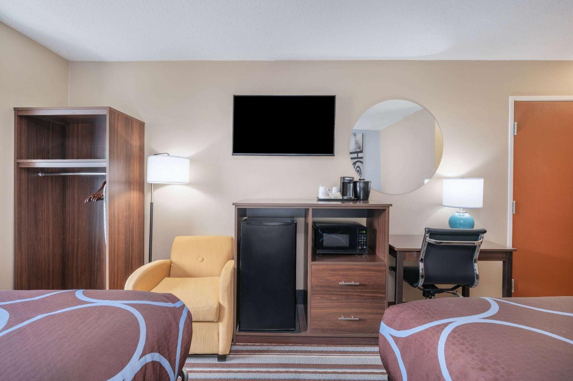 Super 8 By Wyndham Joliet Ξενοδοχείο Εξωτερικό φωτογραφία