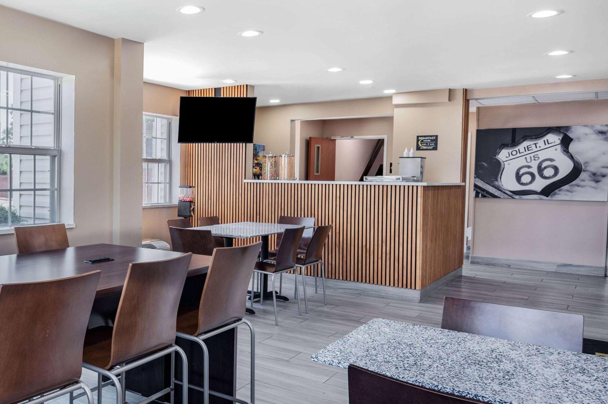 Super 8 By Wyndham Joliet Ξενοδοχείο Εξωτερικό φωτογραφία