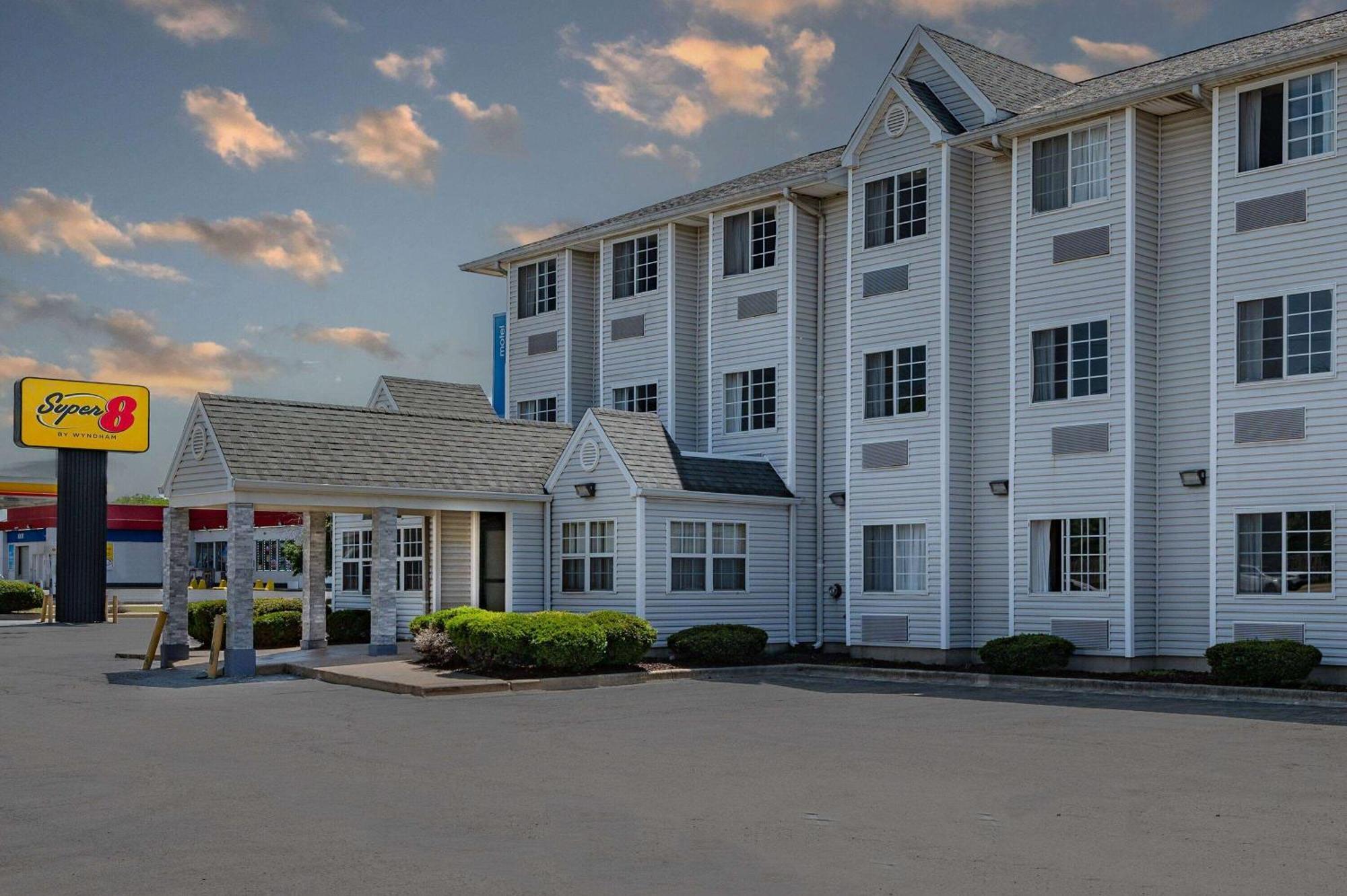 Super 8 By Wyndham Joliet Ξενοδοχείο Εξωτερικό φωτογραφία